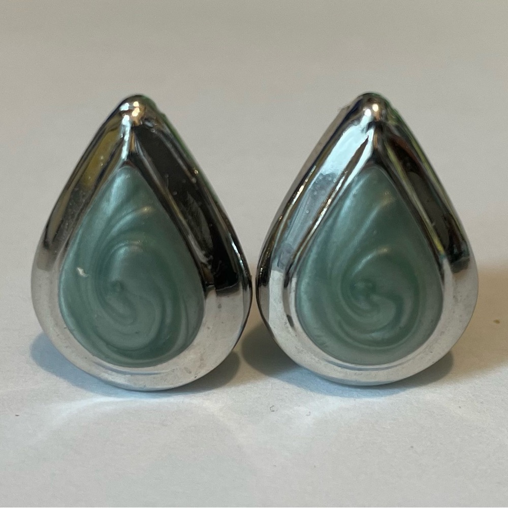 Elegant Silver and Green Teardrop Clip-On Earrings